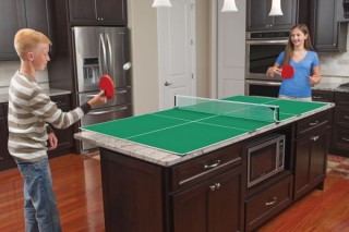 Кухонно-теннисный стол улучшит использование ограниченного пространства дома